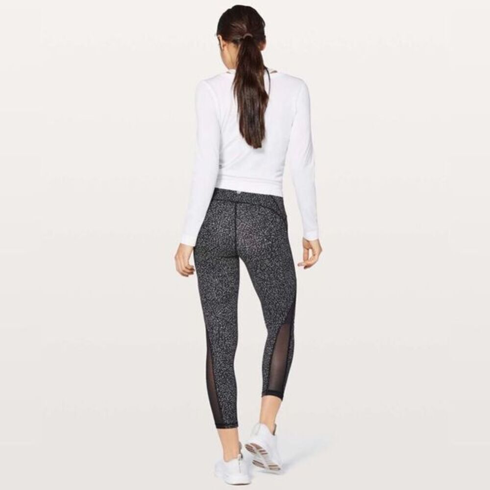 Lululemon Train Times‎ 7/8 Legging Pant 25" Night View White Black / Black